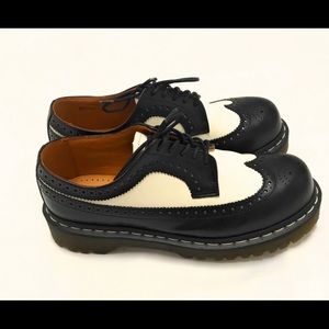 Doc Martens 10458 Spectator black wing tip shoe